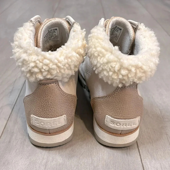 SOREL Women's Harlow Lace Lux Waterproof Leather Booties, Size 8.5 - Picture 5 of 10